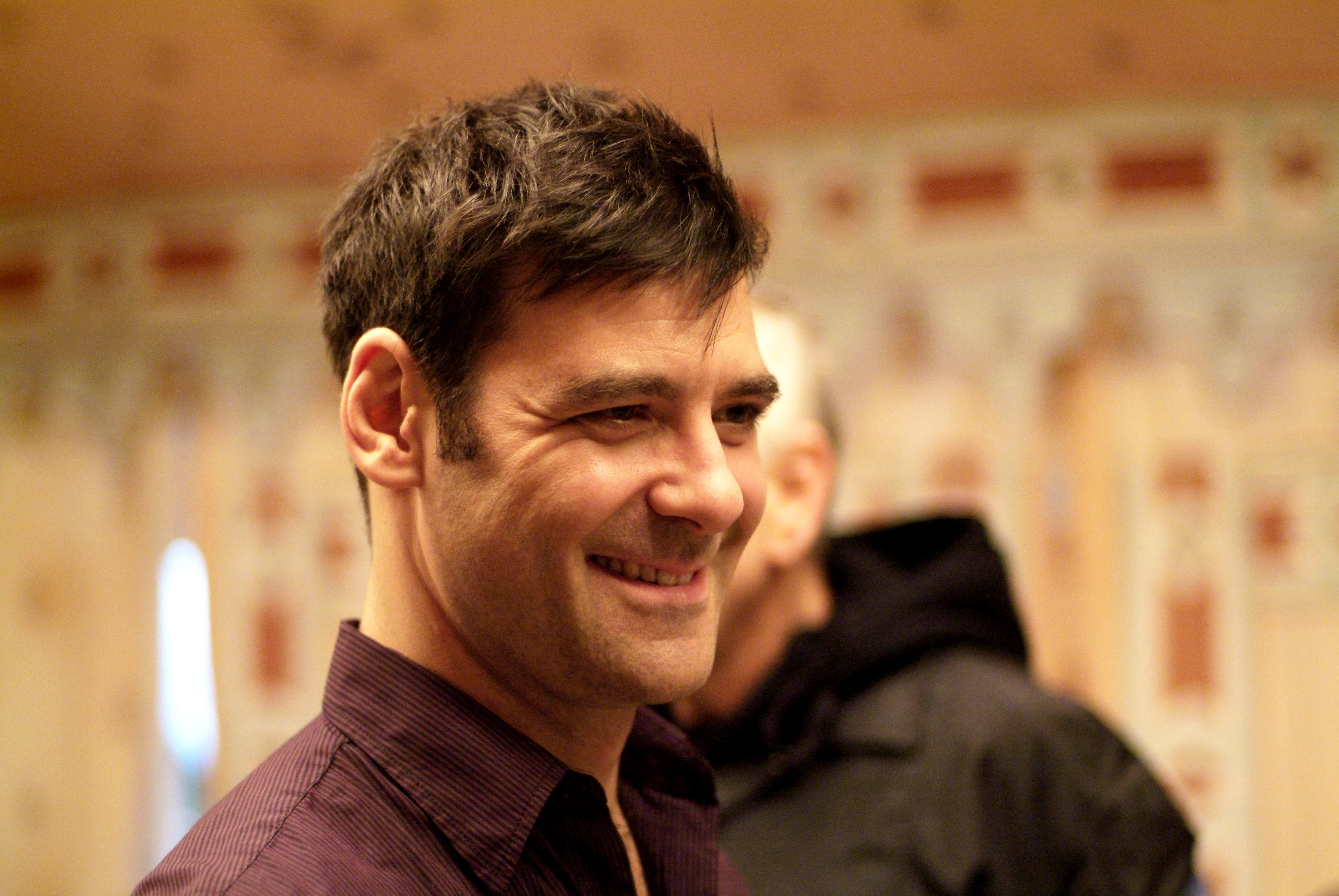 кадры из фильма о чем еще говорят мужчины. мужчины 2011. лиам хемсворт (28). крис эванс фото. жарро бенжамин.