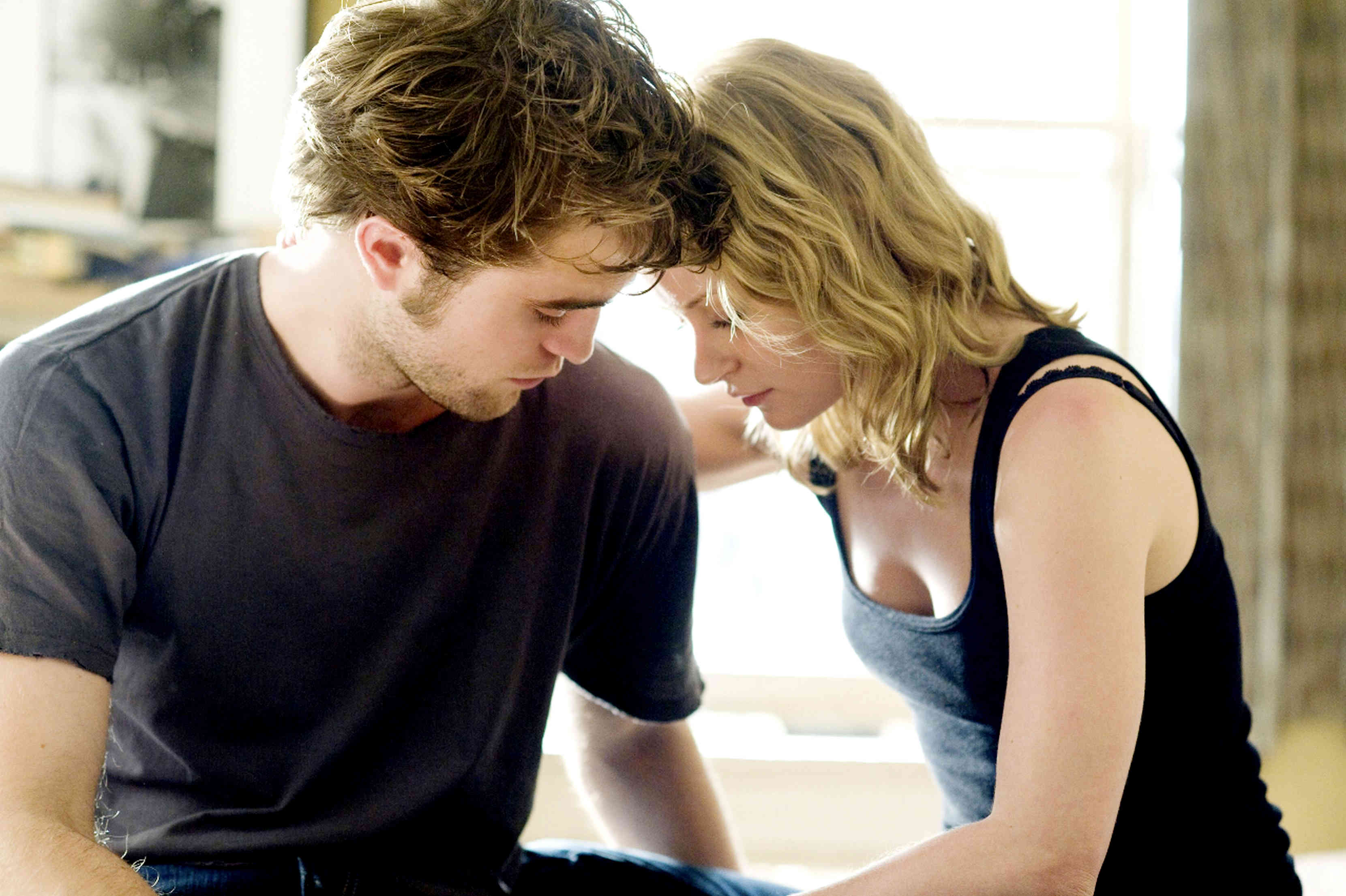 Robert Pattinson stars as Tyler and Emilie de Ravin stars as Ally Craig in Summit Entertainment's Remember Me (2010)