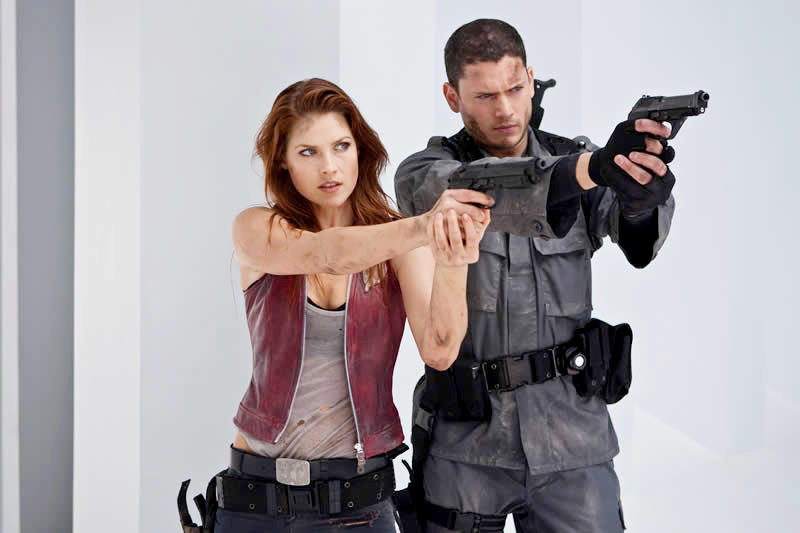 Ali Larter stars as Claire Redfield and Wentworth Miller stars as Chris Redfield in Screen Gems' Resident Evil: Afterlife (2010)