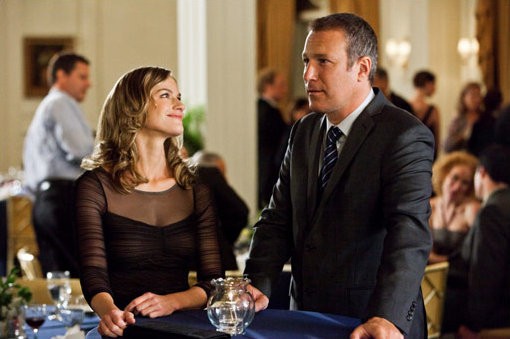 Kelly Overton stars as Detective Deedee Bowen and John Corbett stars as Detective Duncan Hatcher in TNT's Ricochet (2011)