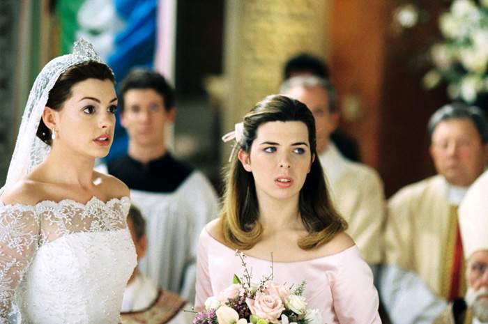 Anne Hathaway and Heather Matarazzo in Walt Disney Pictures' Princess Diaries 2: Royal Engagement (2004)