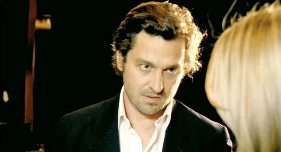 Louis-Do de Lencquesaing stars as Philippe in Quadrant Entertainment's How to Seduce Difficult Women (2009)