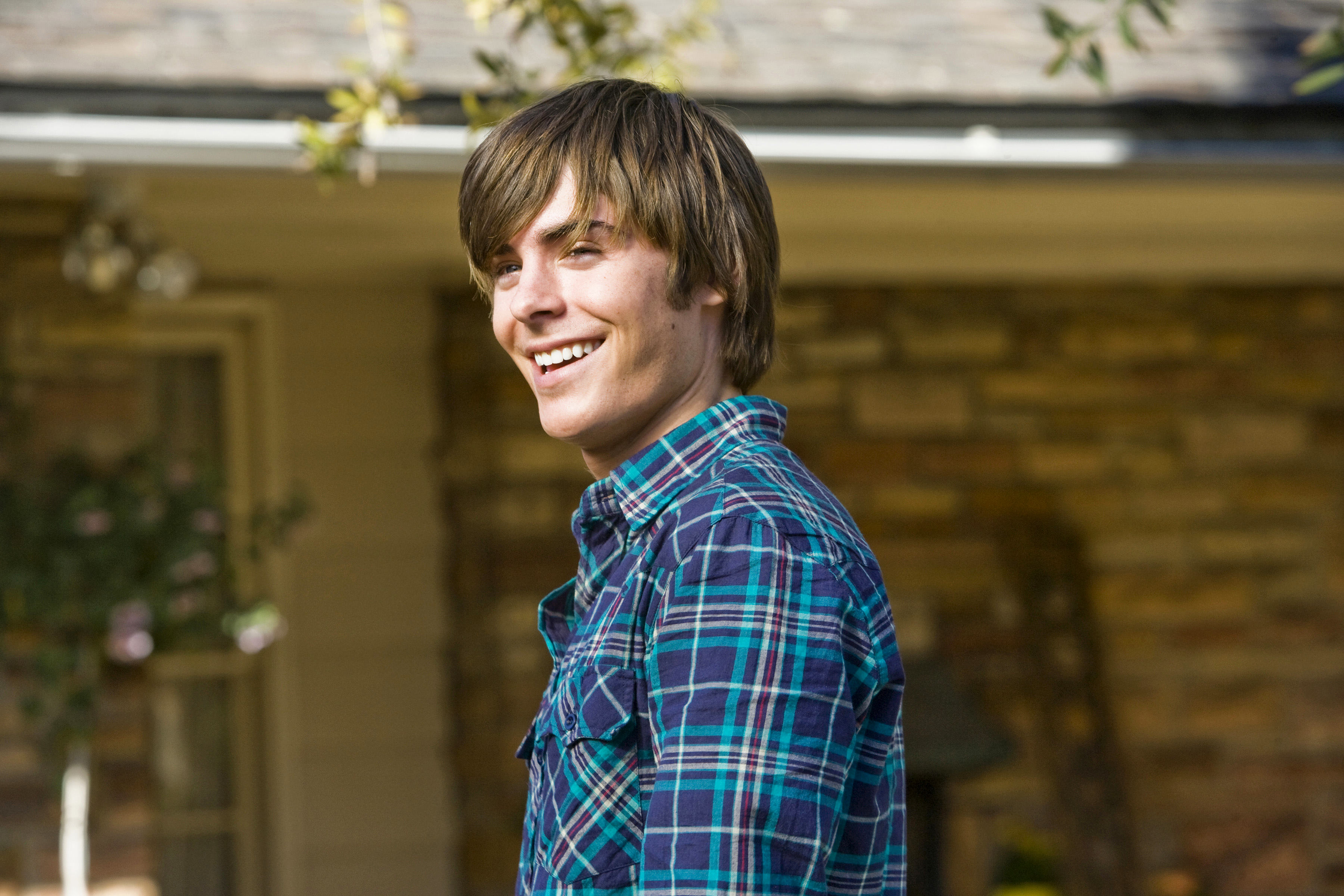 Zac Efron stars as Mike O' Donnell at 17 in New Line Cinema's 17 Again (2009)