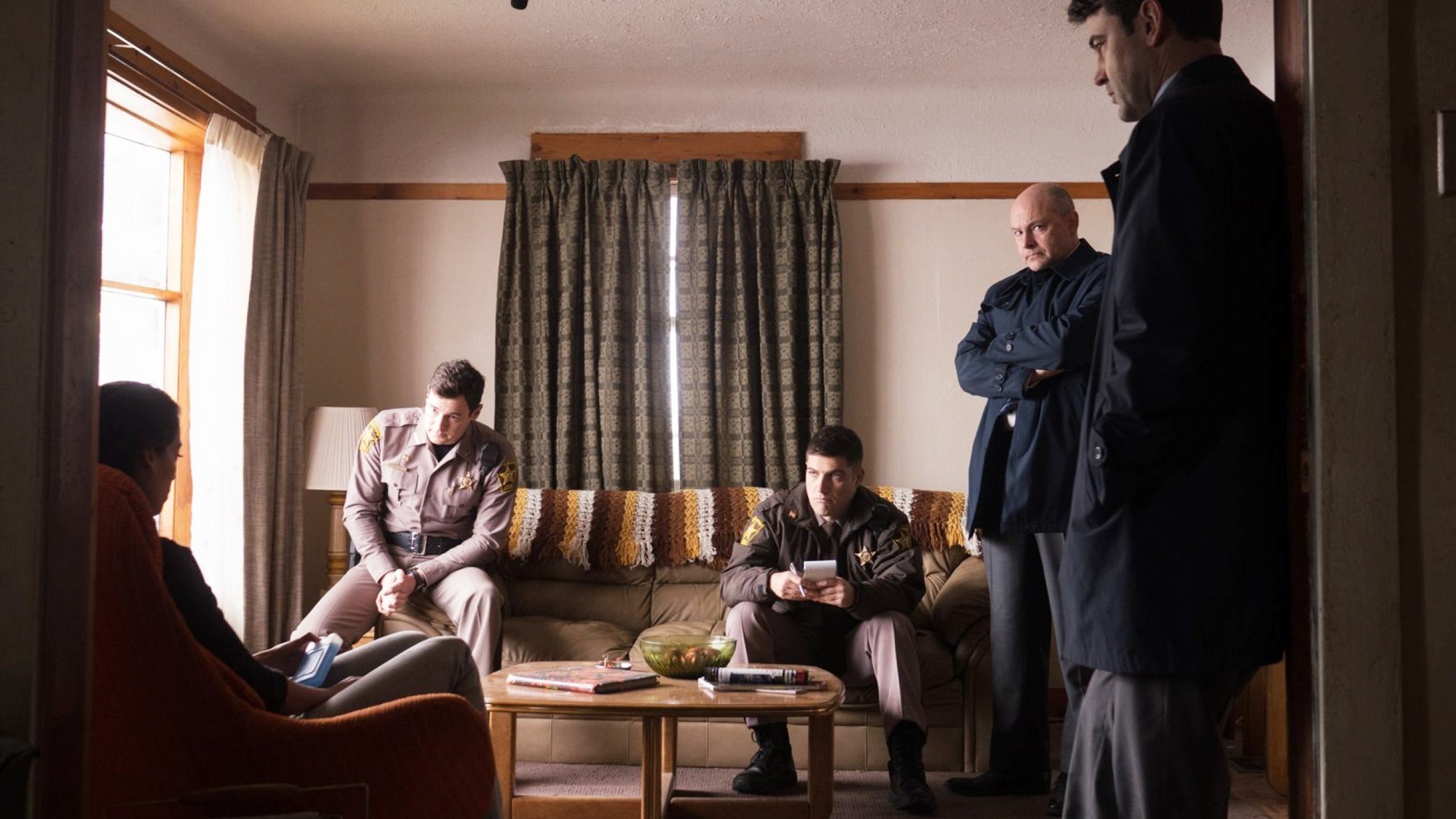 Benjamin Walker, Rob Corddry and Adam Pally in Netflix's Shimmer Lake (2017)