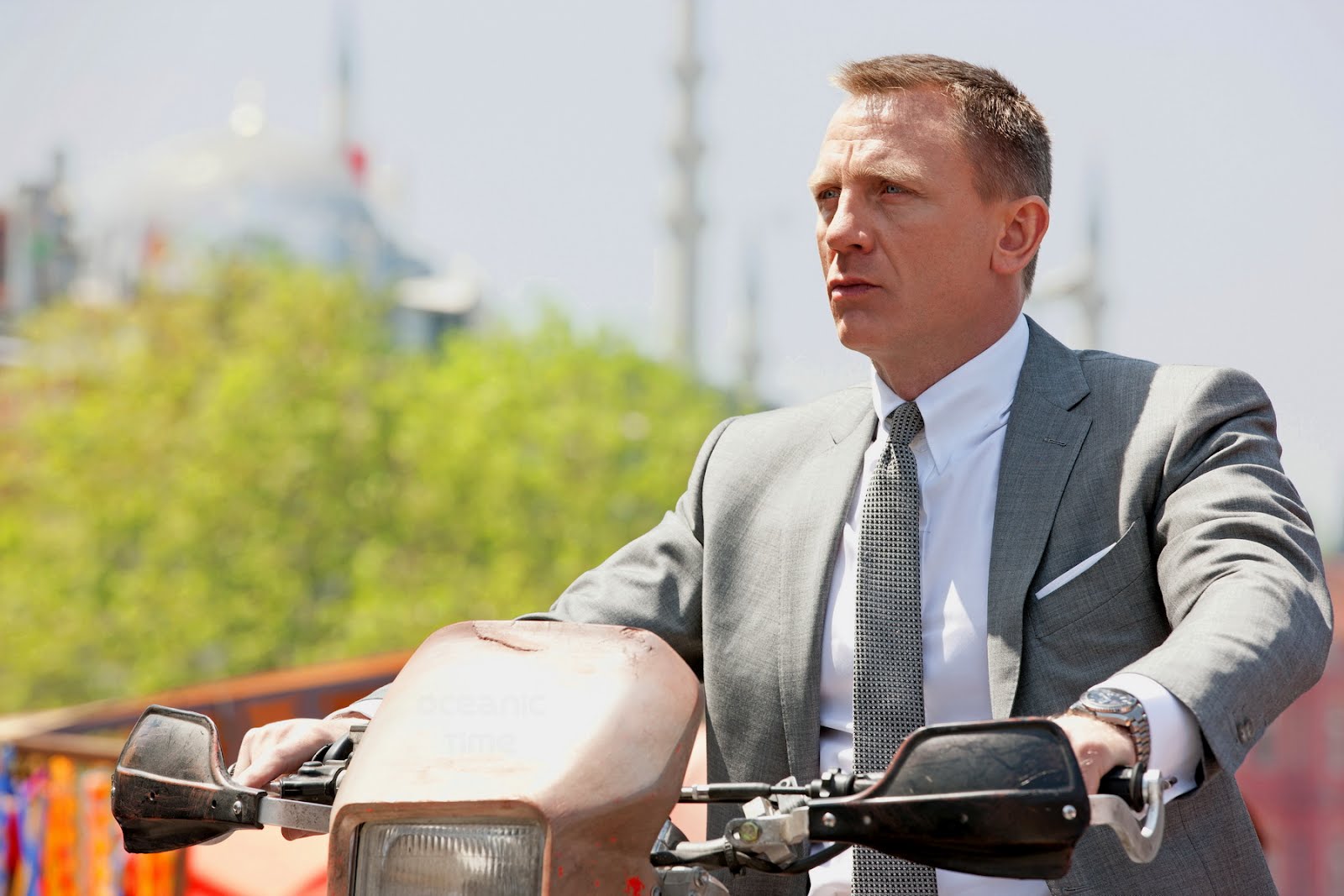 Daniel Craig stars as James Bond in Columbia Pictures' Skyfall (2012)