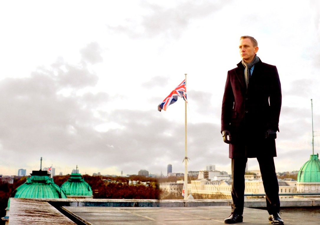 Daniel Craig stars as James Bond in Columbia Pictures' Skyfall (2012)