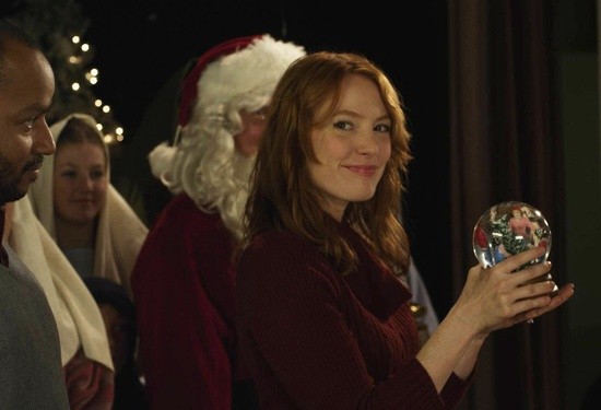 Alicia Witt stars as Meg in Lifetime's An Snow Globe Christmas (2013)