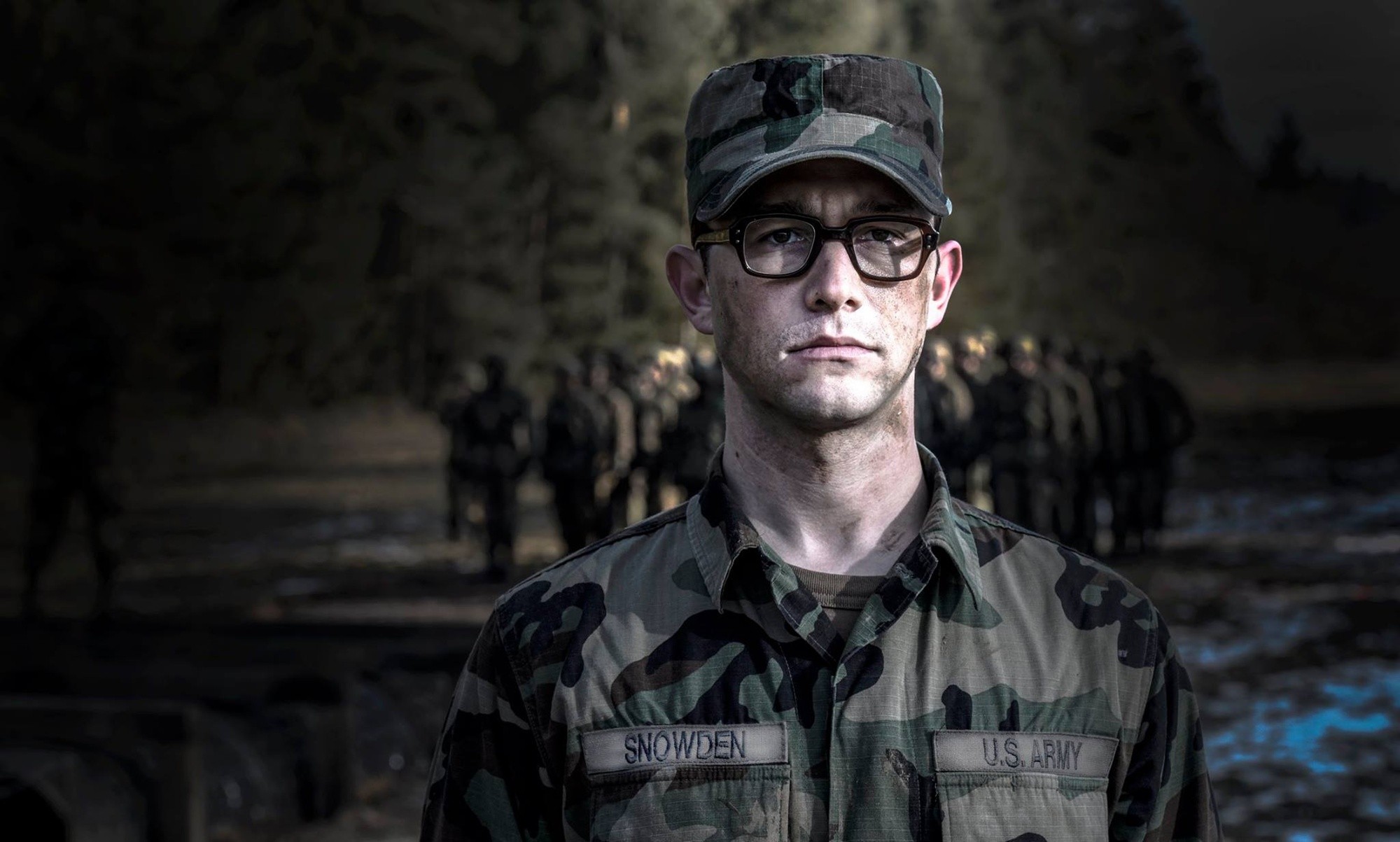 Joseph Gordon-Levitt stars as Edward Snowden in Open Road Films' Snowden (2016)