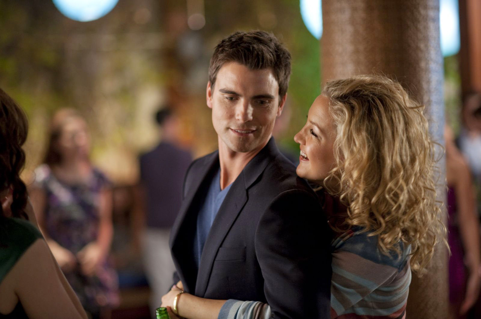 Colin Egglesfield star as Dex and Kate Hudson stars as Darcy in Warner Bros. Pictures' Something Borrowed (2011)