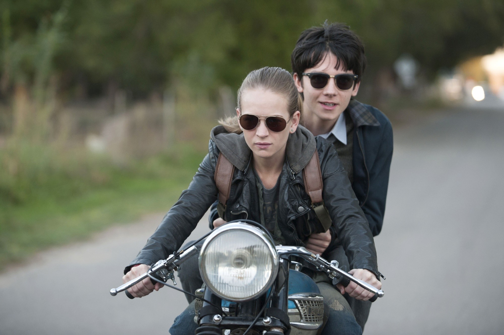 Britt Robertson stars as Tulsa and Asa Butterfield stars as Gardner Elliot in STX Entertainment's The Space Between Us (2017)