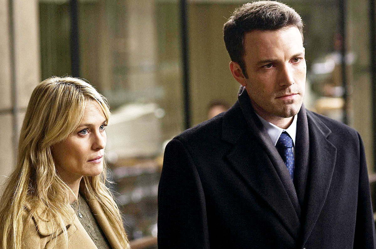 Robin Wright Penn stars as Anne Collins and Ben Affleck stars as Stephen Collins in Universal Pictures' State of Play (2009)
