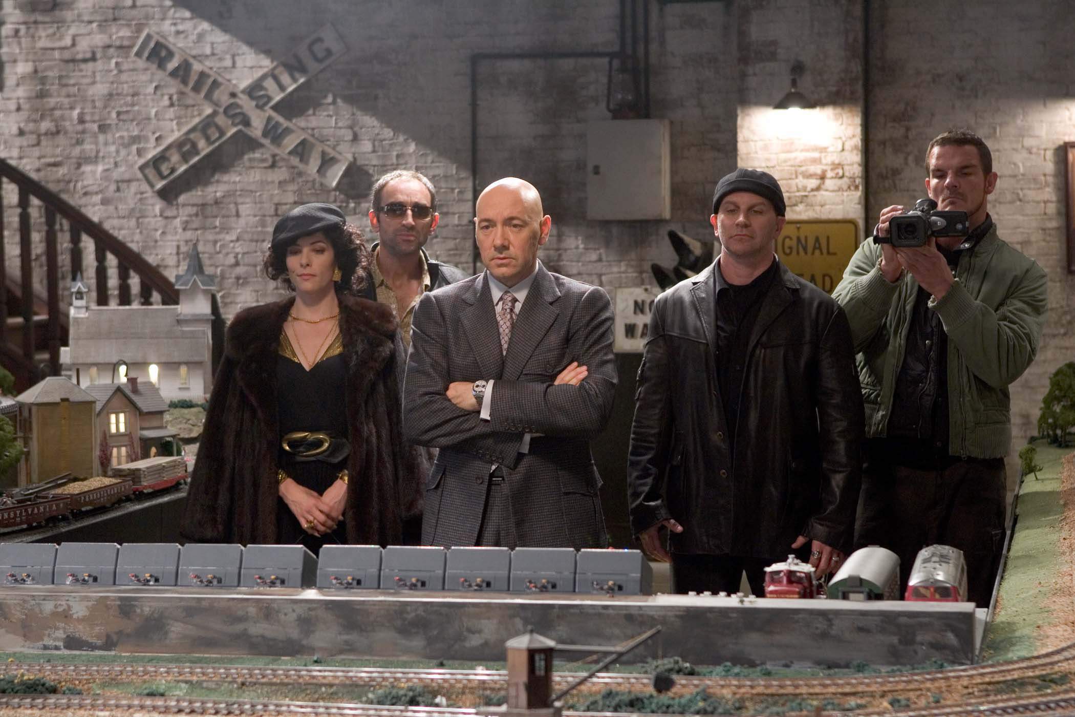 [L-R] Kitty Kowolski (PARKER POSEY), Grant (VINCENT STONE), Lex Luthor (KEVIN SPACEY), Brutus (DAVID FABRIZIO) and Riley (IAN ROBERTS).