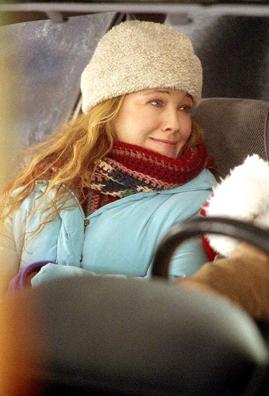 Catherine O'Hara as Christine Valco in Columbia Pictures' Surviving Christmas (2004)