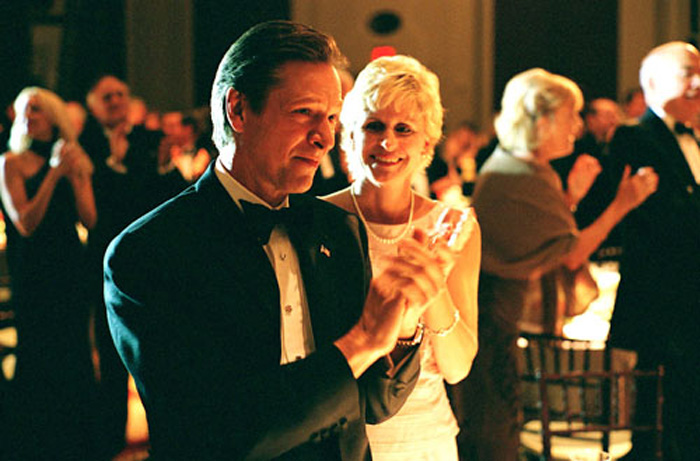 Chris Cooper as Jimmy Pope in 