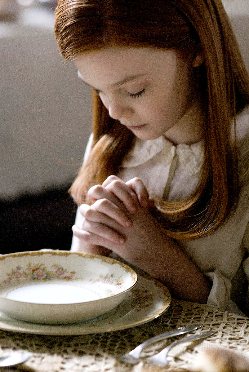 Elle Fanning stars as Daisy - Age 7 in Paramount Pictures' The Curious Case of Benjamin Button (2008)