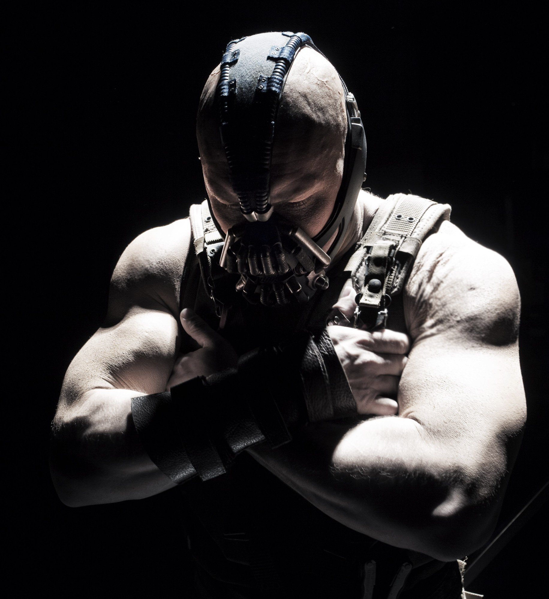 Tom Hardy stars as Bane in Warner Bros. Pictures' The Dark Knight Rises (2012)