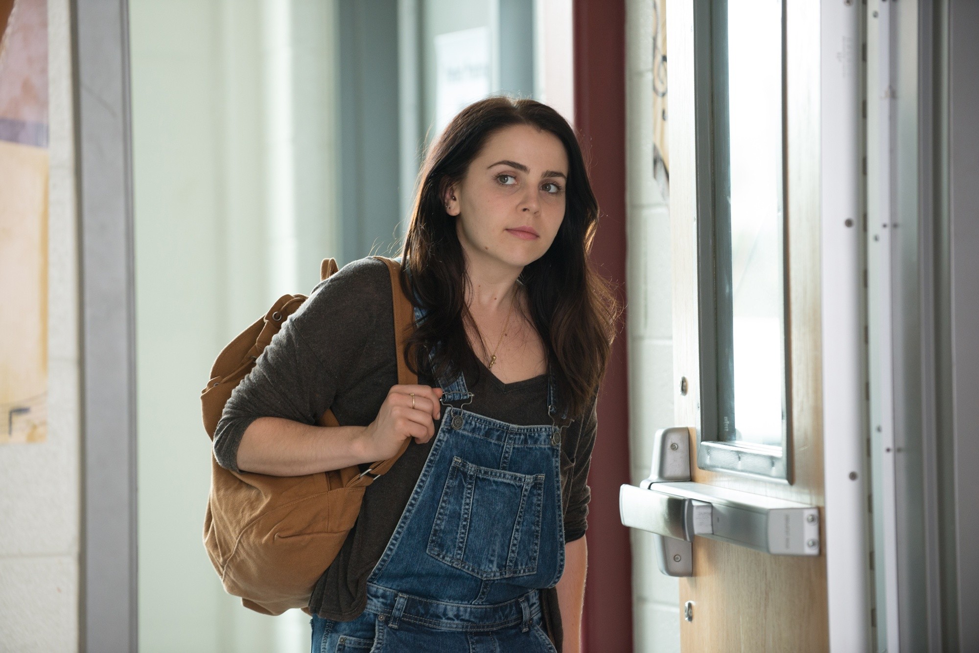 Mae Whitman stars as Bianca in CBS Films' The DUFF (2015)