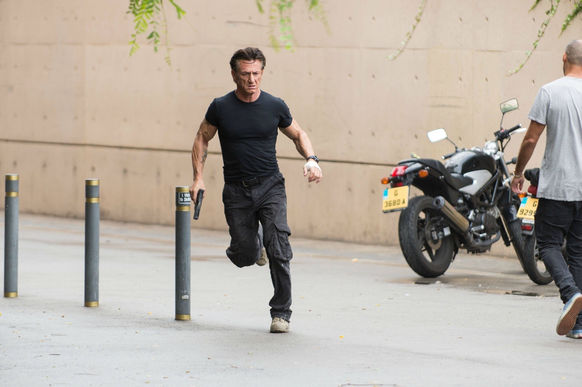 The Gunman Picture 24