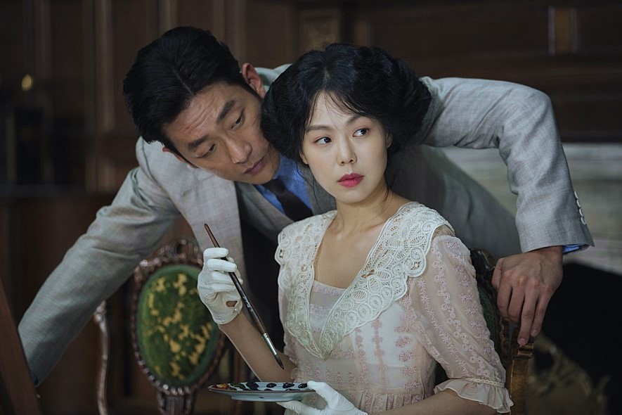 Ha Jung Woo stars as Count Fujiwara and Kim Min Hee stars as Lady Hideko in Amazon Studios' The Handmaiden (2016)