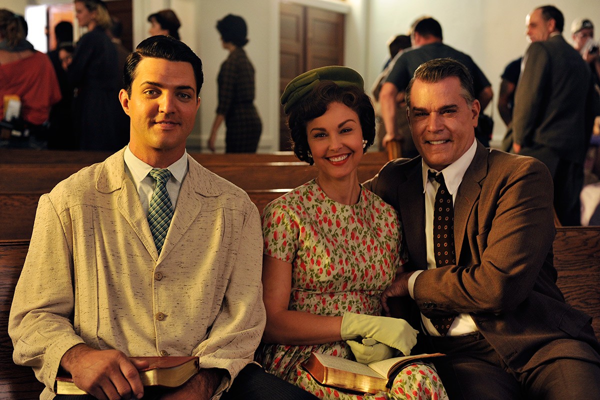 Blake Rayne, Ashley Judd and Ray Liotta in Freestyle Releasing's The Identical (2014)