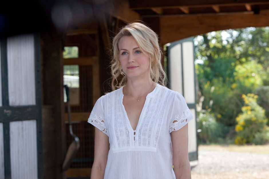 Taylor Schilling stars as Beth Clayton in Warner Bros. Pictures' The Lucky One (2012)