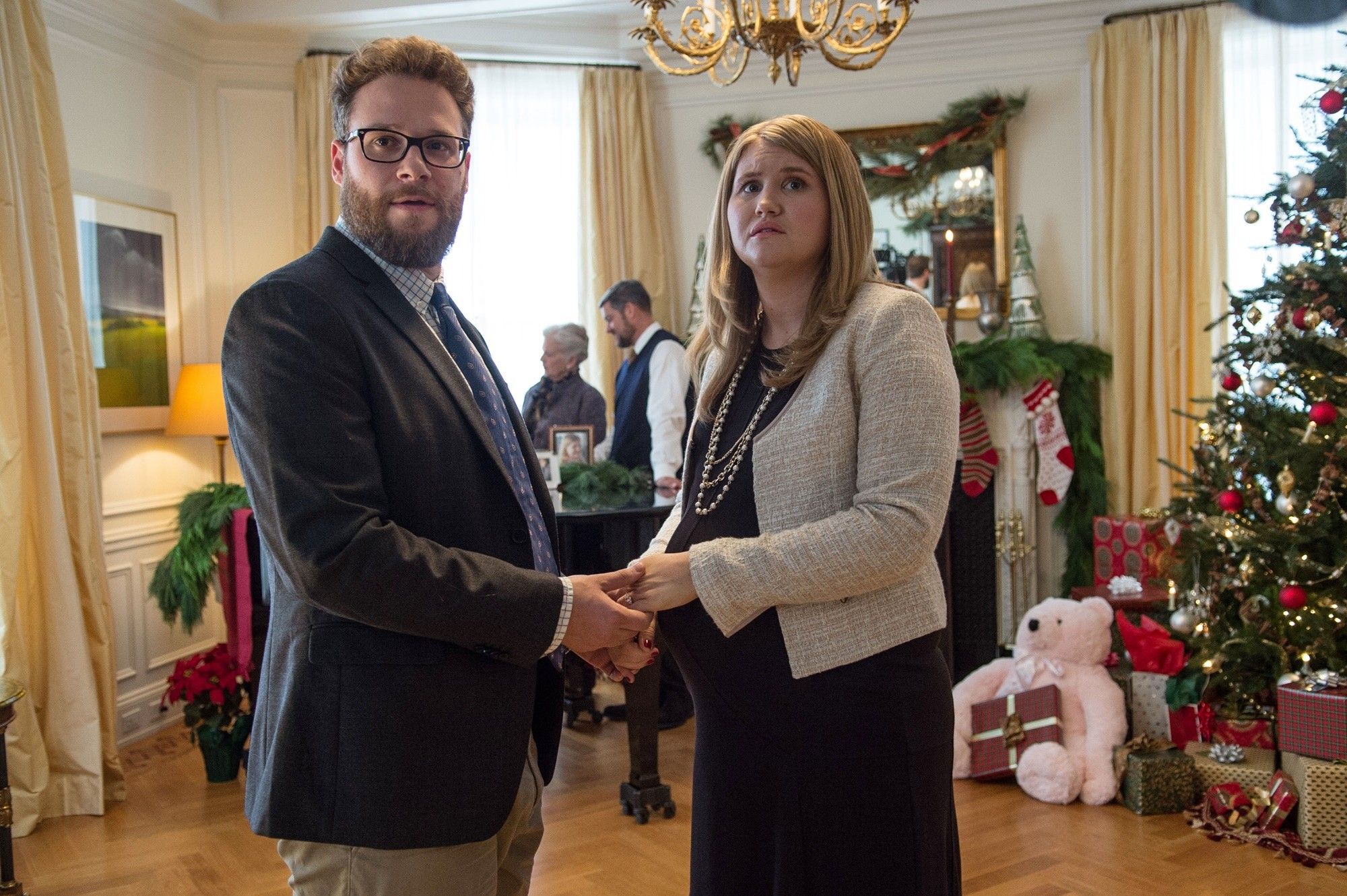 Seth Rogen (stars as Isaac) and Jillian Bell in Columbia Pictures' The Night Before (2015)