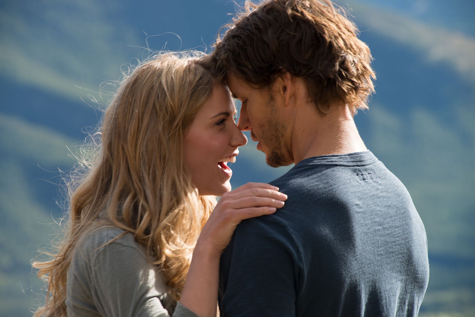 Sara Canning stars as Colette and Ryan Kwanten stars as Leo Palamino in Magnolia Pictures' The Right Kind of Wrong (2014)