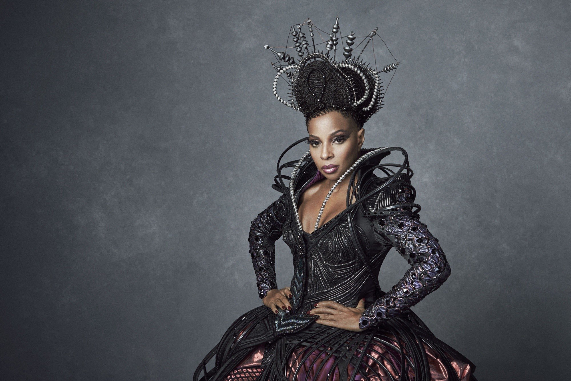 Mary J. Blige stars as Evillene in NBC's The Wiz (2015)