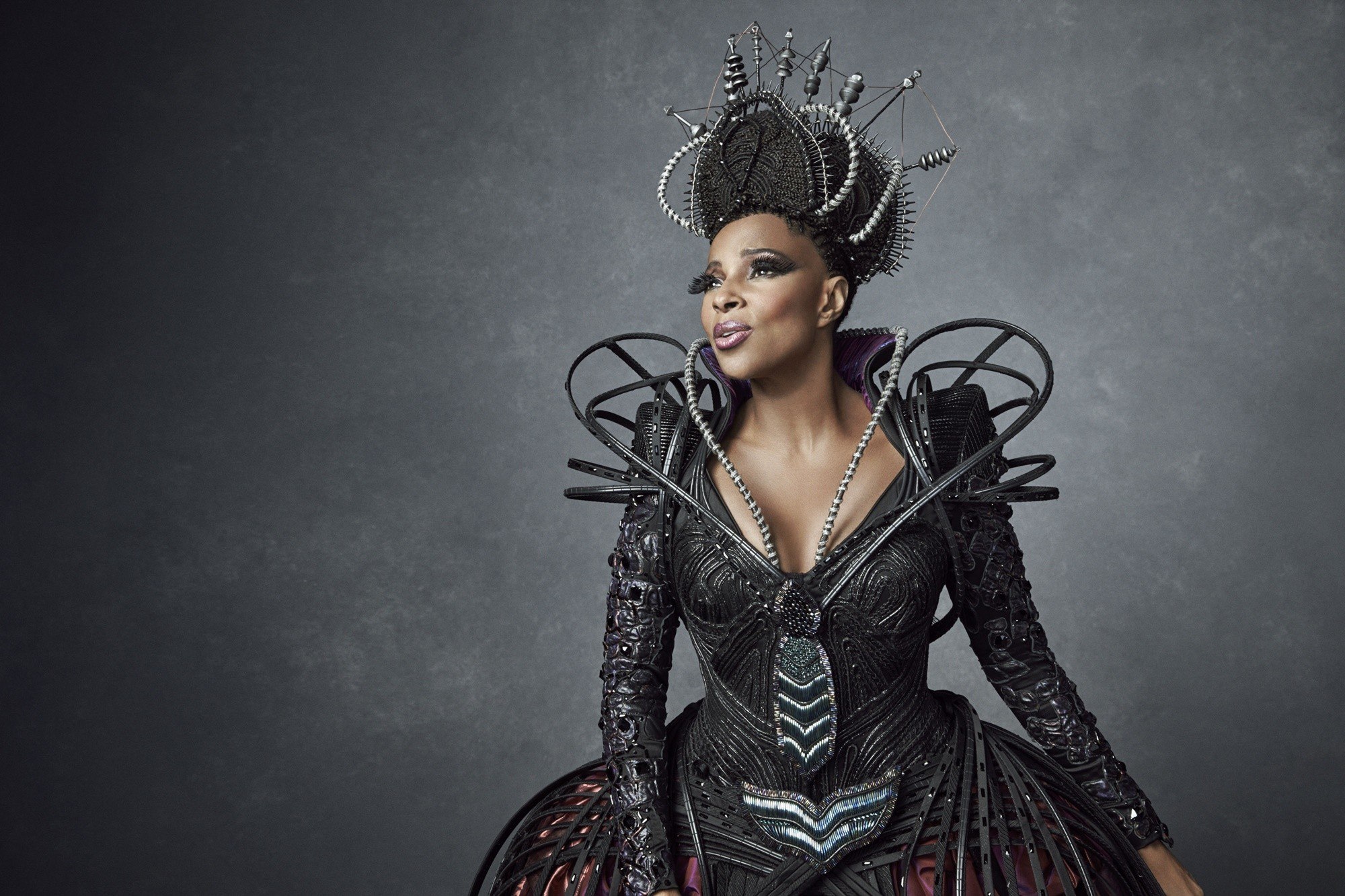 Mary J. Blige stars as Evillene in NBC's The Wiz (2015)