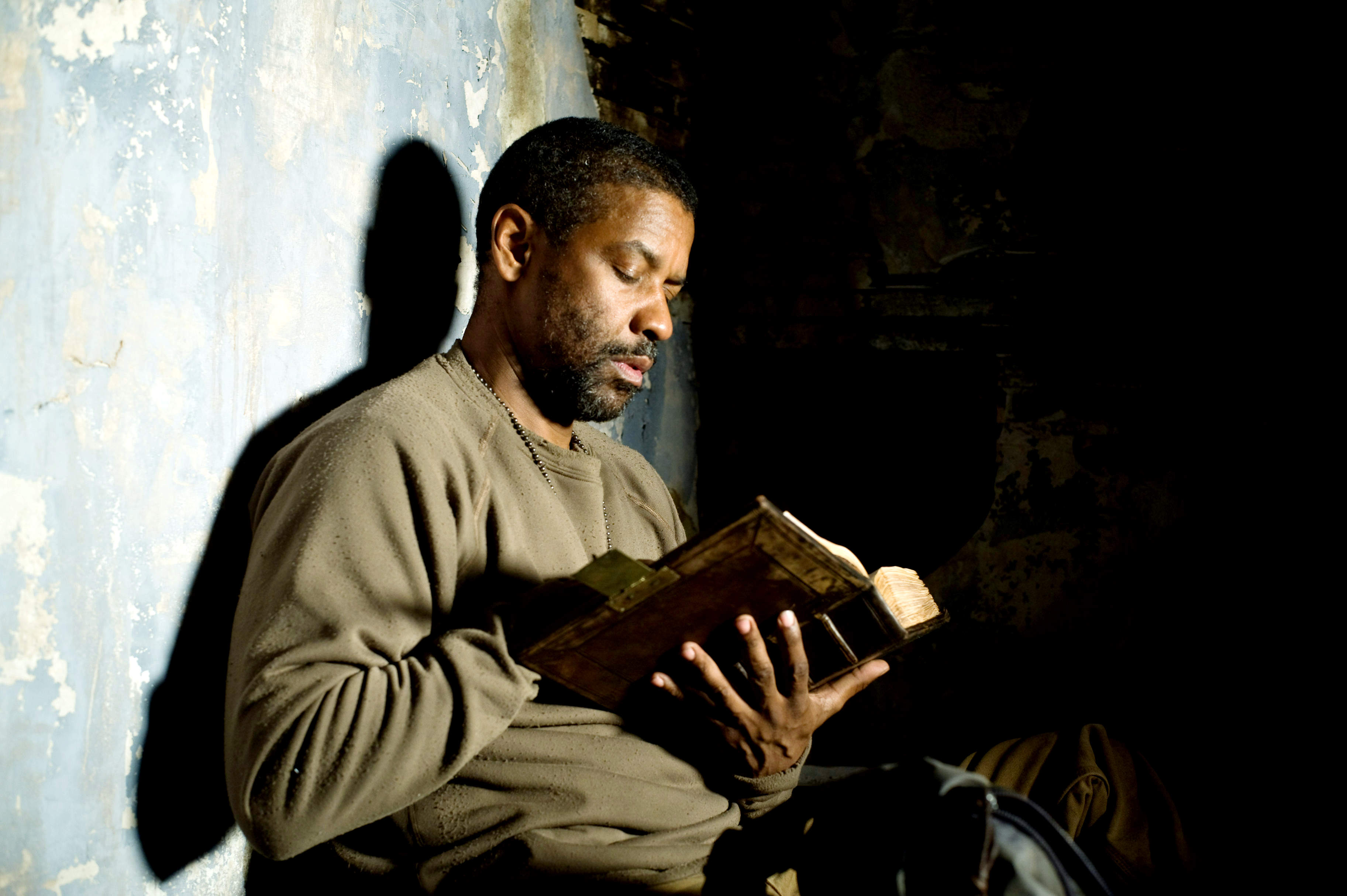 Denzel Washington stars as Eli in Warner Bros. Pictures' The Book of Eli (2010)