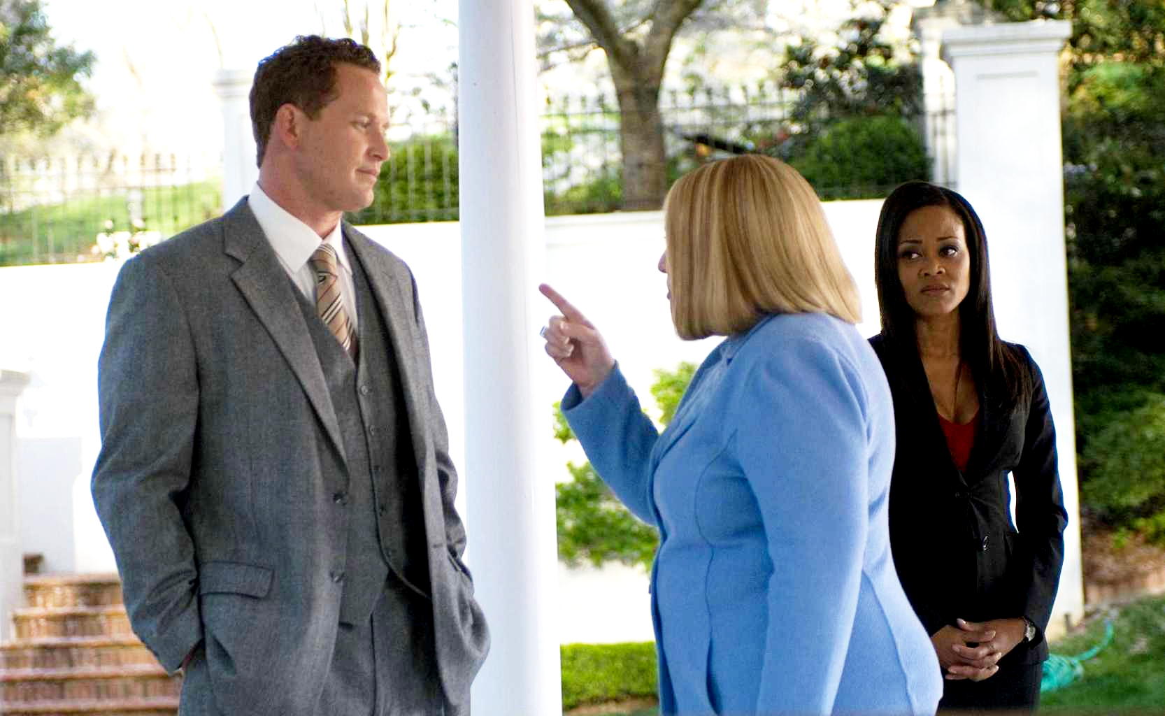Cole Hauser, Kathy Bates and Robin Givens in Lionsgate Films' The Family That Preys (2008). Photo credit by Alfeo Dixon.