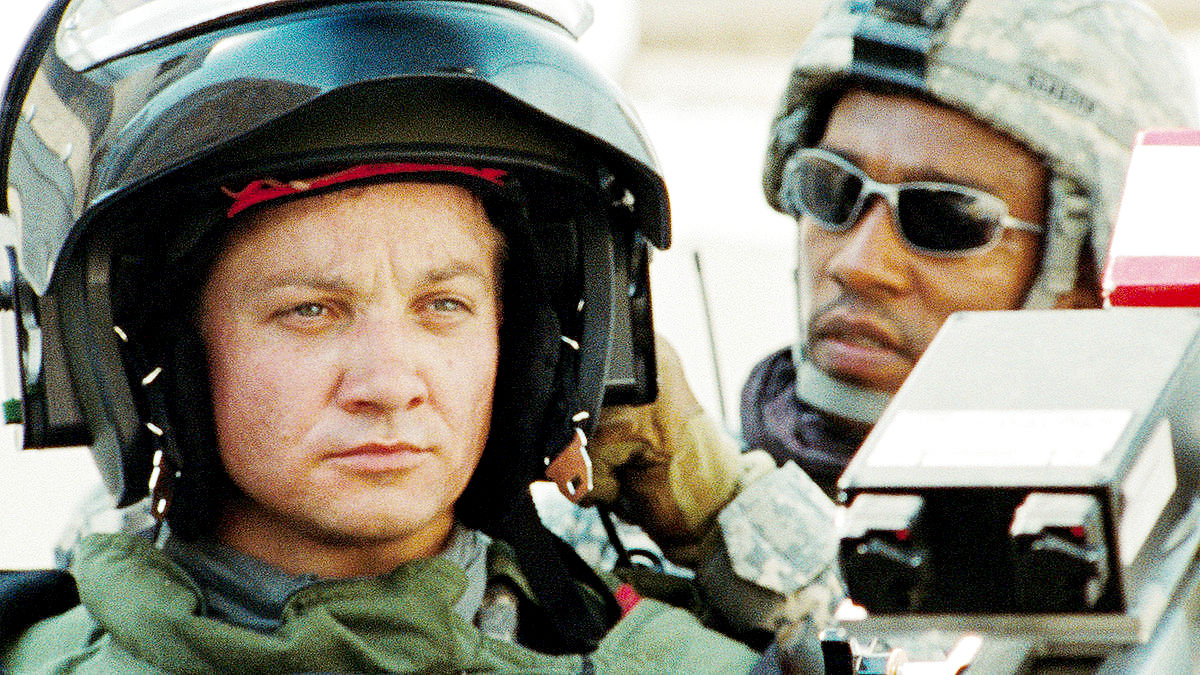 Jeremy Renner stars as Staff Sergeant William James and Anthony Mackie stars as Sergeant JT Sanborn in Summit Entertainment's The Hurt Locker (2009)