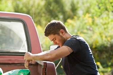 Zac Efron stars as Logan Thibault in Warner Bros. Pictures' The Lucky One (2012)