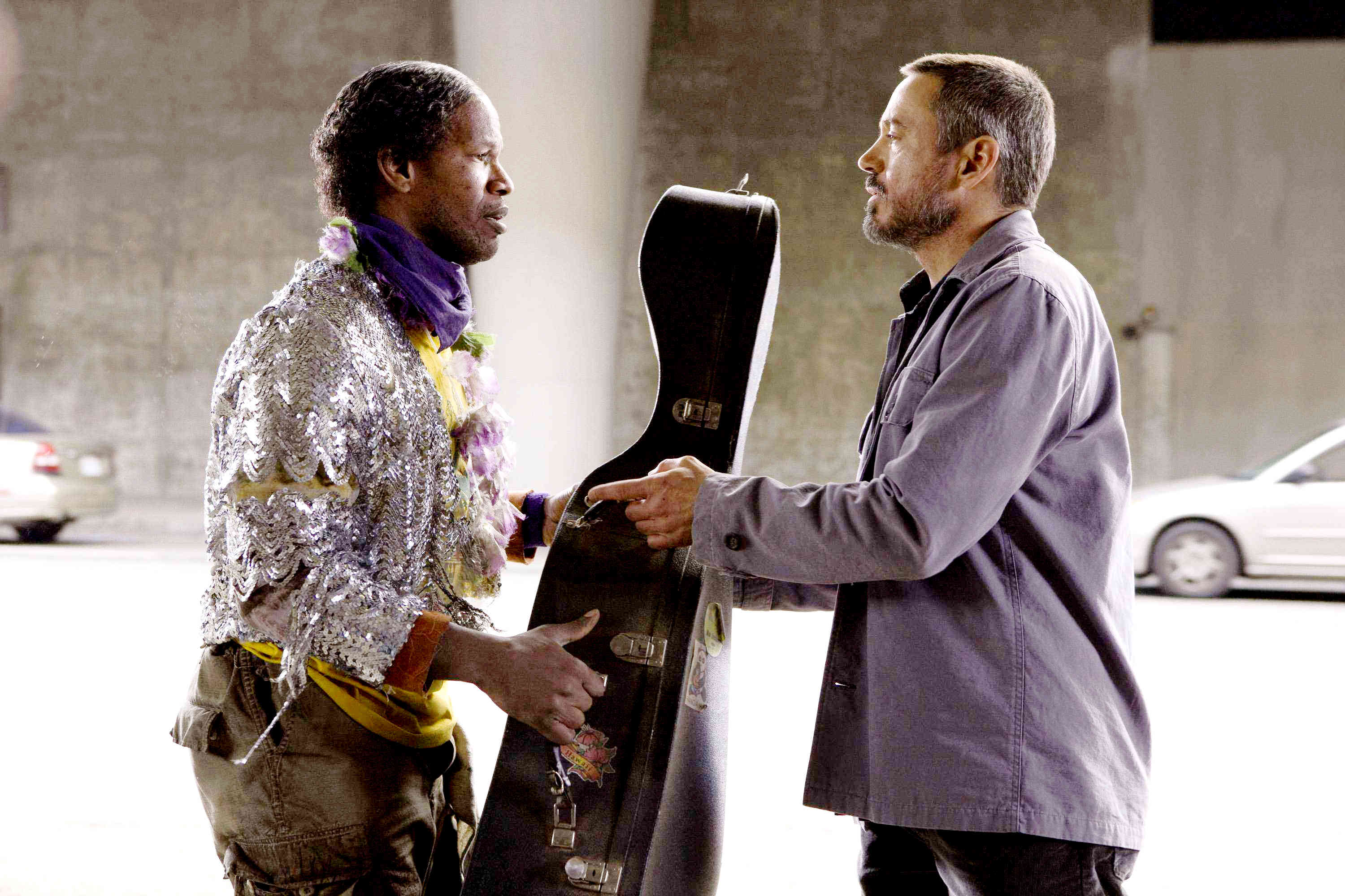 Jamie Foxx stars as Nathaniel Ayers and Robert Downey Jr. stars as Steve Lopez in DreamWorks' The Soloist (2009). Photo credit by Francois Duhamel.