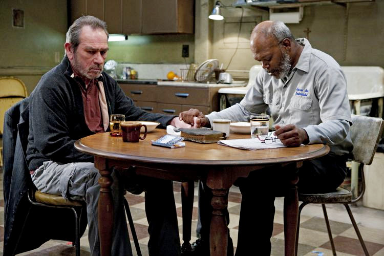 Tommy Lee Jones and  Samuel L. Jackson in HBO Films' The Sunset Limited (2011)