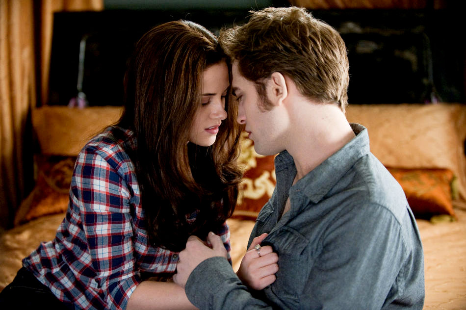 Kristen Stewart stars as Bella Swan and Robert Pattinson stars as Edward Cullen in Summit Entertainment's The Twilight Saga's Eclipse (2010)