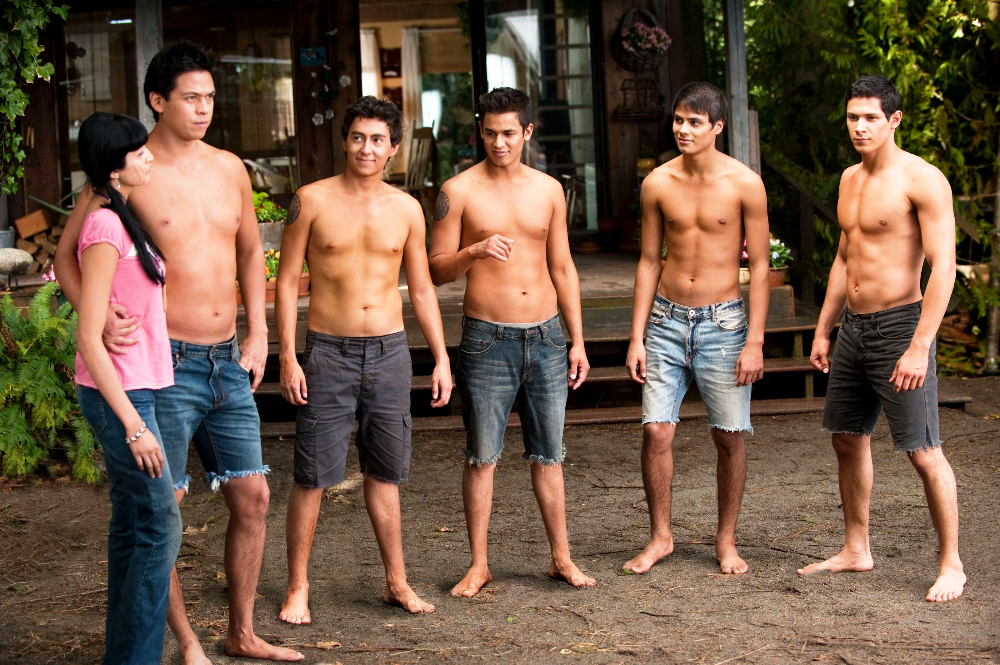 Tinsel Korey, Chaskes Spencer, Tyson Houseman, Bronson Pelletier, Kiowa Gordon and Alex Meraz in Summit Entertainment's The Twilight Saga's Eclipse (2010)