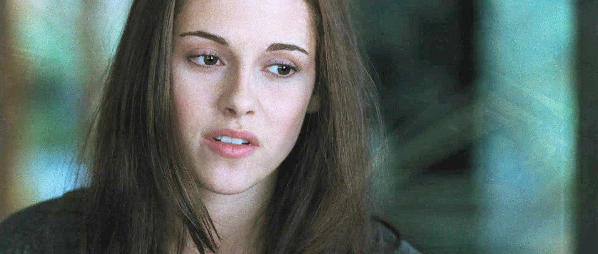 Kristen Stewart stars as Bella Swan in Summit Entertainment's The Twilight Saga's Eclipse (2010)