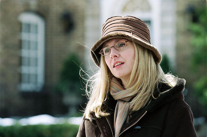 Hope Davis as Noreen in Paramount Pictures' THE WEATHER MAN (2005)