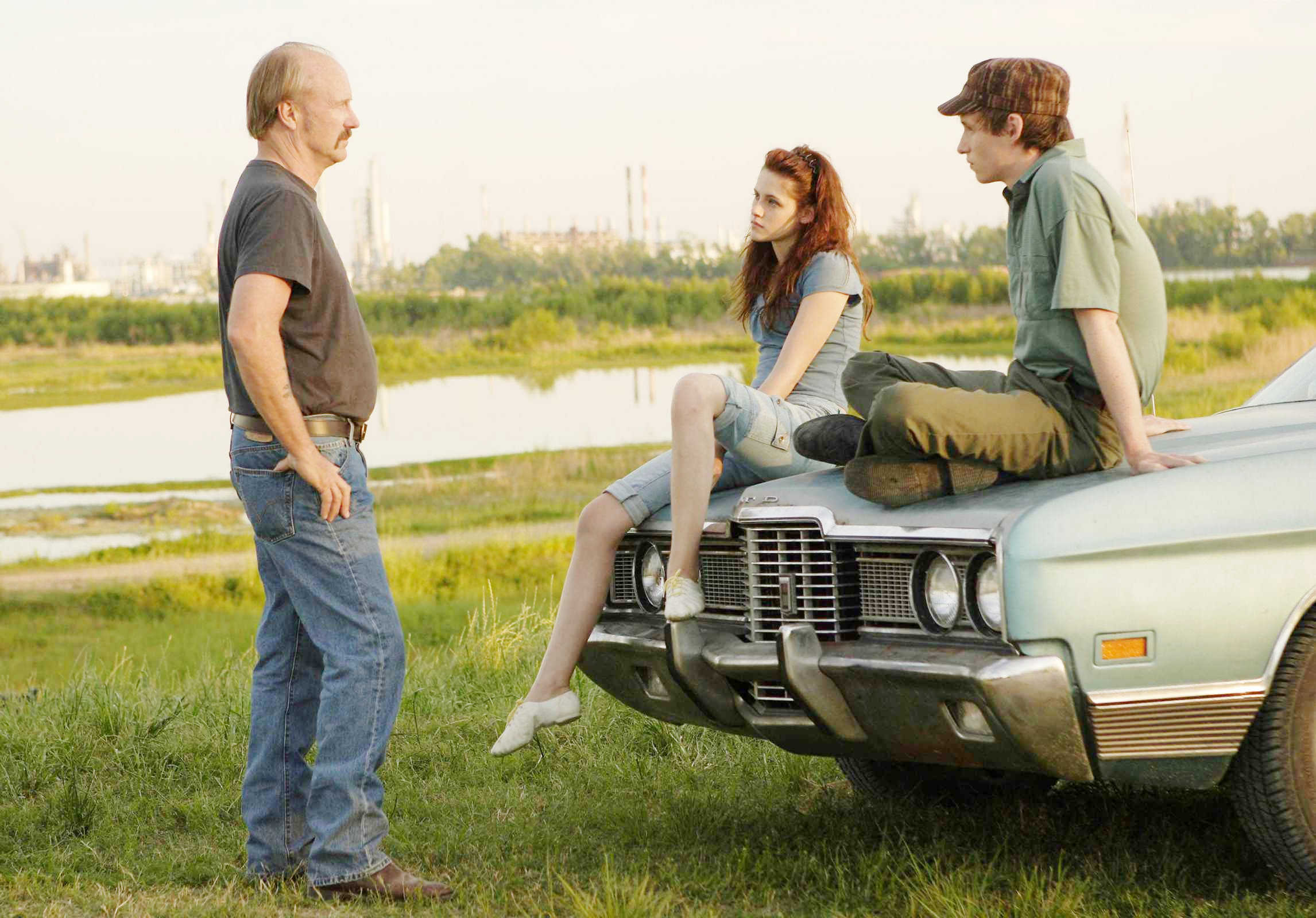 William Hurt, Kristen Stewart and Eddie Redmayne in Samuel Goldwyn Films' The Yellow Handkerchief (2010)