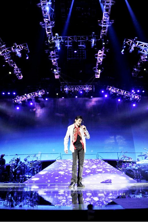 Michael Jackson in Sony Pictures Entertainment's This Is It (2009). Photo credit by Kevin Mazur.