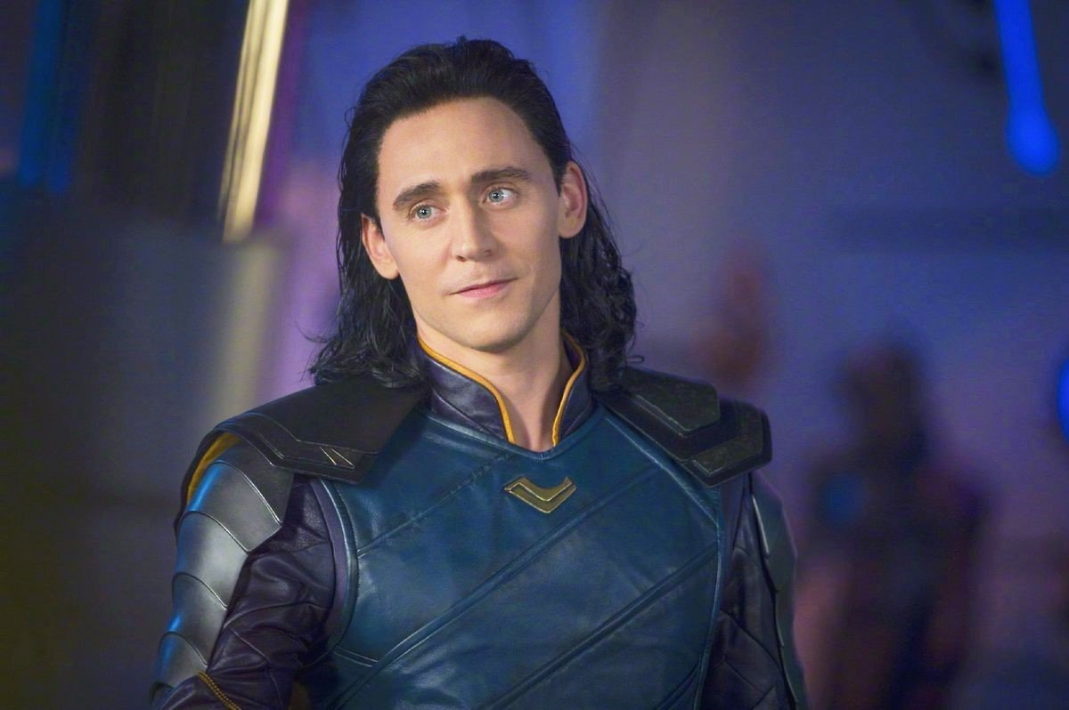 Tom Hiddleston stars as Loki in Marvel Studios' Thor: Ragnarok (2017)