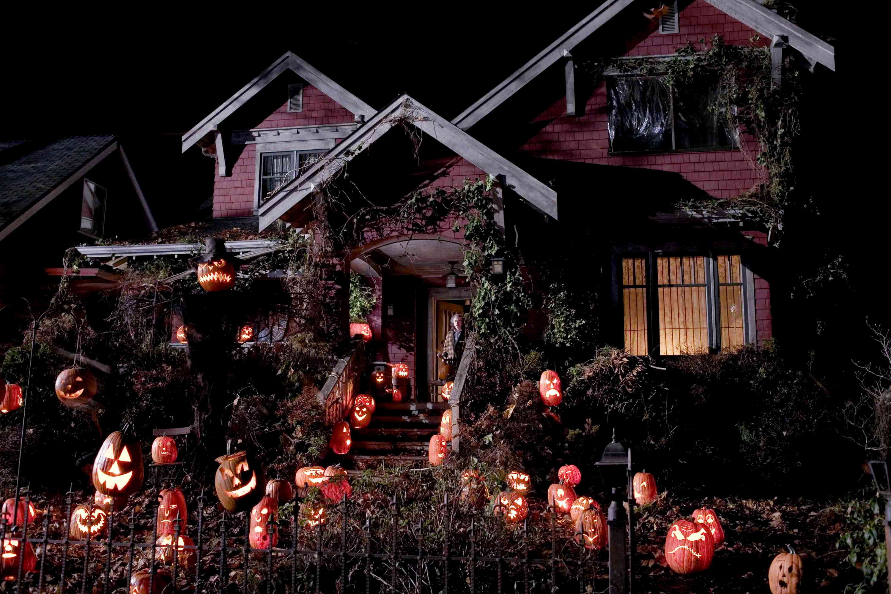 Brian Cox stars as Mr. Kreeg in Warner Bros. Pictures' Trick 'r Treat (2009). Photo credit by Joseph Lederer.
