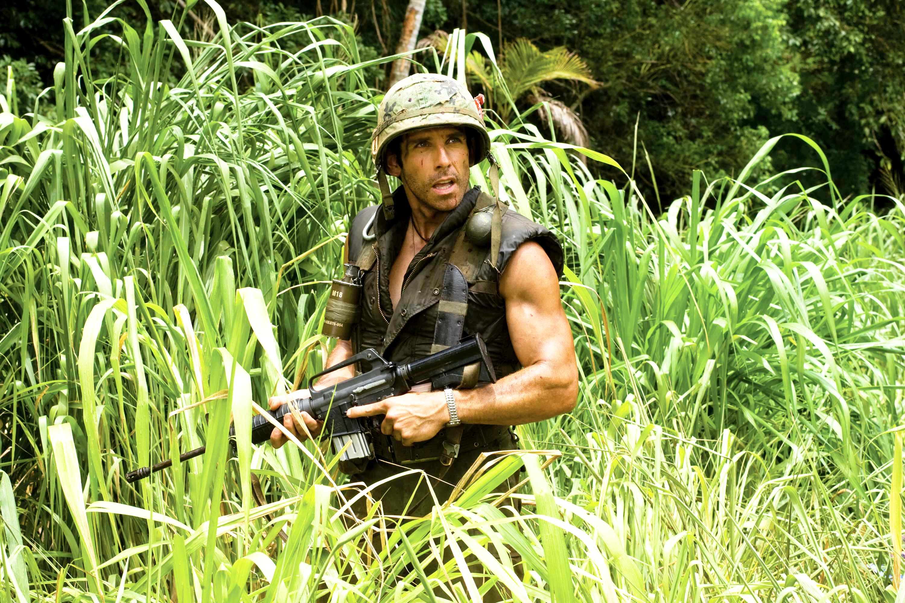 Взвод становиться. Солдаты неудачи / Tropic Thunder (2008). Бен Стиллер солдаты неудачи. Бен Стиллер солдаты удачи.
