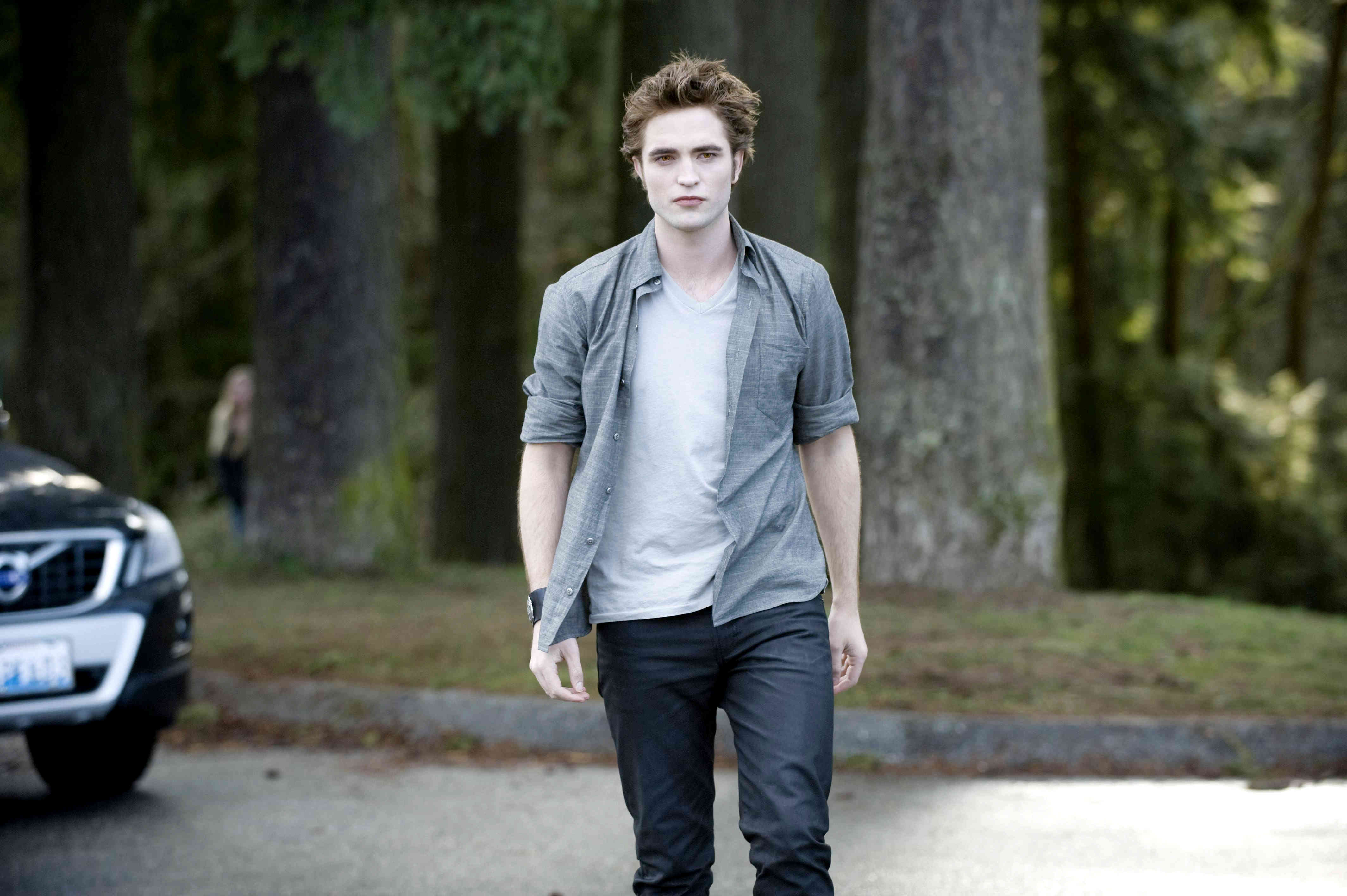 Robert Pattinson stars as Edward Cullen in Summit Entertainment's The Twilight Saga's New Moon (2009)