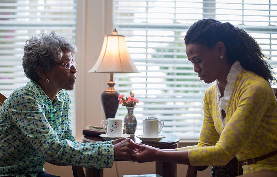 Karen Abercrombie stars as Miss Clara and Priscilla Shirer stars as Elizabeth Jordan in TriStar Pictures' War Room (2015)