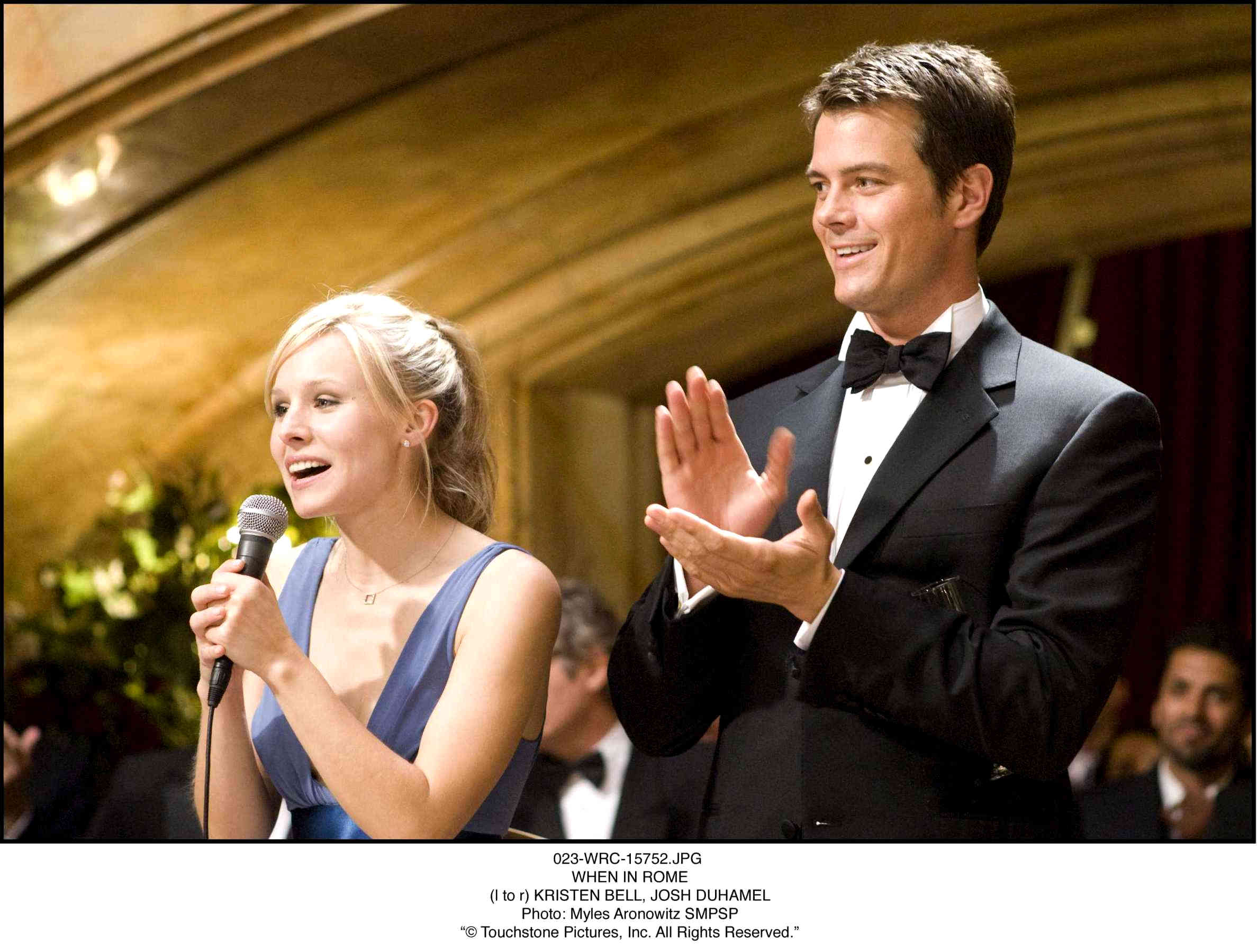 Kristen Bell stars as Beth Harper and Josh Duhamel stars as Nick Beamon in Walt Disney Pictures' When in Rome (2010). Photo credit by Myles Aronowitz.