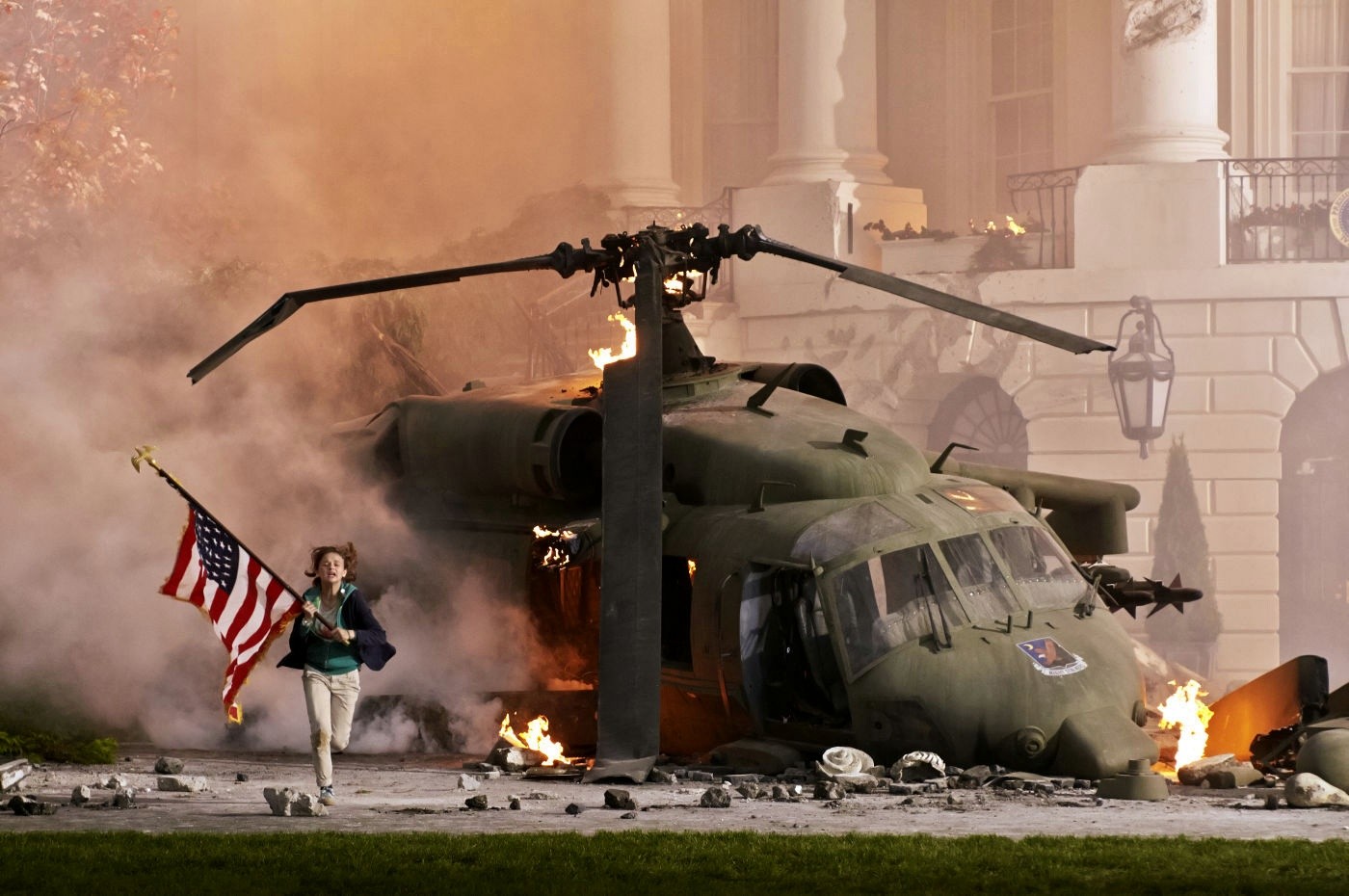 Melodie Simard stars as Schoolgirl in Columbia Pictures' White House Down (2013)