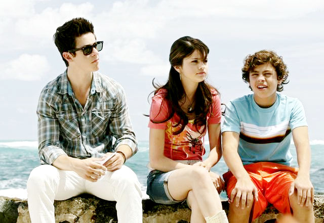 David Henrie, Selena Gomez and Jake T. Austin in Disney Channel's Wizards of Waverly Place: The Movie (2009)