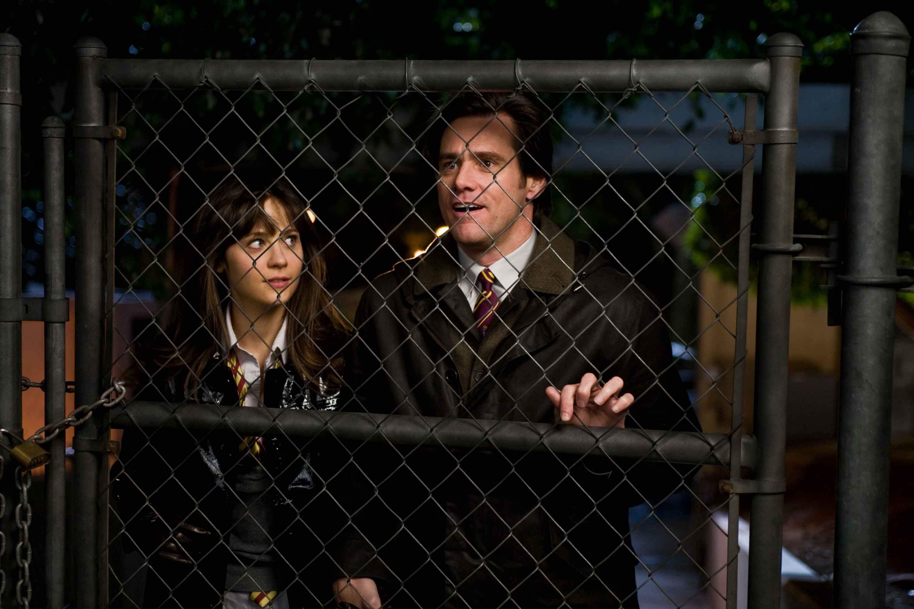 Zooey Deschanel stars as Renee Allison and Jim Carrey stars as Carl Allen in Warner Bros. Pictures' Yes Man (2008). Photo by Melissa Moseley.